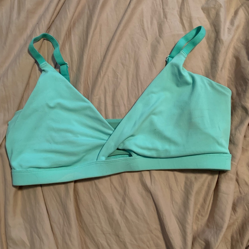 Fabletics sports bra